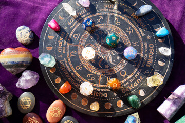 Zodiac horoscope with divination dice
