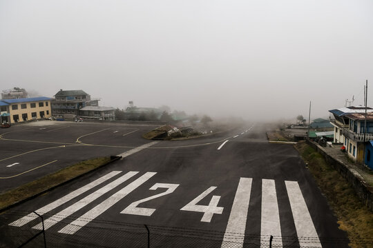 L'a&eacute;roport de Lukla au N&eacute;pal 