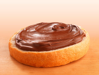 Nuss-Nougat-Creme, Schokobrot, Schokocreme, Frühstück, Schokolade,