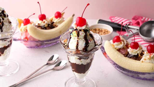 ice cream sundae and banana split