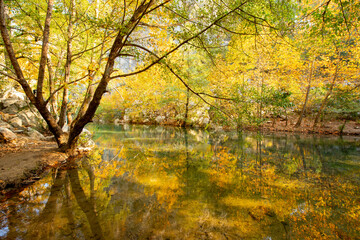 Yazili Canyon ( Yazili Kanyon )  is in the Sutculer, Isparta,with its lakes and the picturesque views of the area, and also the rich variety of flora and fauna.