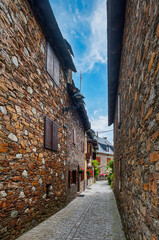 Garós is a population entity in the municipality of Alto Arán, in Catalonia, Spain, which is part...