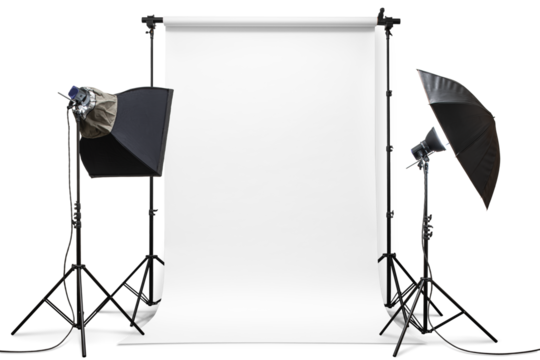 セッティングされた写真撮影用の背景紙と大型ストロボ