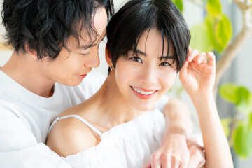 Obraz na płótnie Canvas 日本人の若いカップルの美容イメージ　顔のクローズアップ