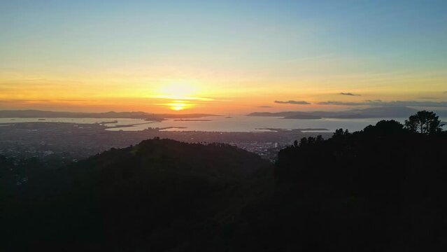 Sunset over the cities of Oakland and San Francisco from Grizzly Peak Overlook, Berkeley, California, USA
