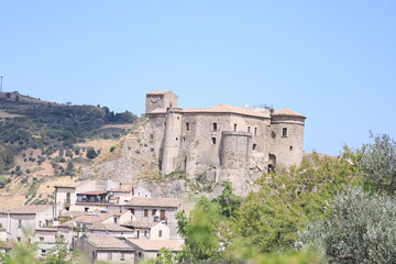 Fototapeta na wymiar old castle in the mountains oriolo italy