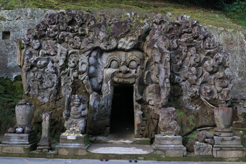 ゴアガジャ遺跡　インドネシア　バリ島