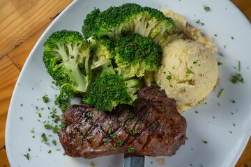 Steak, broccoli and Mashed Potatoes 