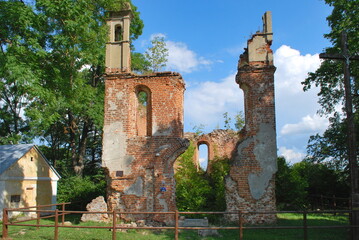 Ruins of the castle church in Mielnik