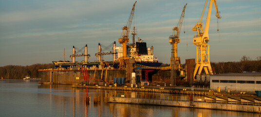 Ship repair at the ship repair yard