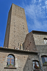Viterbo, strade, vicoli, piazze e case della città medievale, la torre di via San Pellegrino  -...