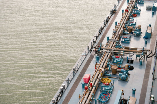 Oil Transportation Valve Manifold System On Board Bunkering Barge