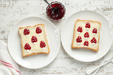 creative toast idea for breakfast - 729367646