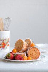 grupo de Cupcakes adornados con frutas 