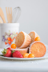 grupo de Cupcakes adornados con frutas 