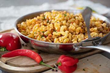 Reste-Essen - leckere Hackfleisch-Nudelpfanne