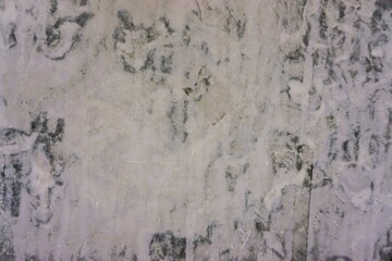 Beschlagene Glasscheibe von Fenster mit Muster als Hintergrund