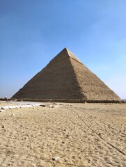 Fototapeta na wymiar Pyramiden