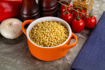 Dry ptitim heap in the bowl