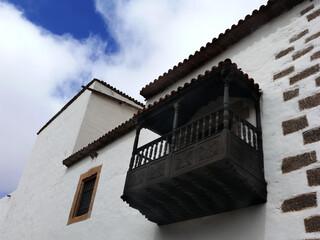 Fototapeta na wymiar Balkon an einem Haus in Betancuria auf Fuerteventura