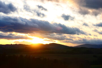 Abenddämmerung in der buckligen Welt, Landschaft in Niederösterreich 