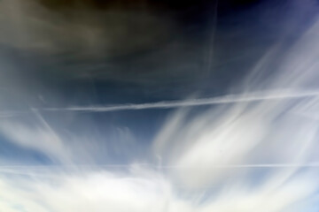 Obraz na płótnie Canvas beautiful long cirrus clouds in the sky