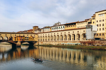 Fototapeta premium Embankment of Arno River in Florence, Italy
