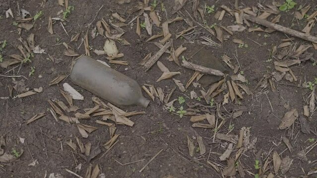 4K CONTAMINACI&Oacute;N VIDRIO BOTELLA BASURA
