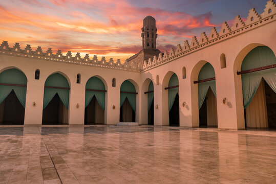 Al Hakim Masjid (Mosque) aka Al Jamea Al Anwar