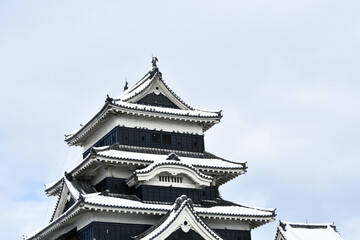 信州の名城　雪の国宝松本城