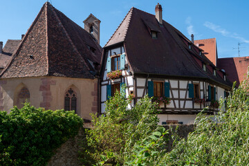 Fototapeta na wymiar typical Alsatian house with half-timbering