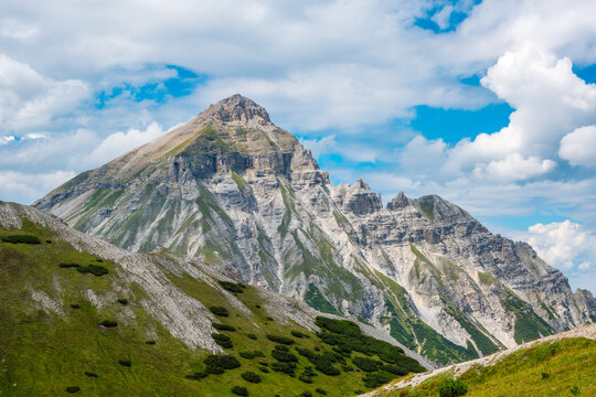 Beautiful alpine peak on sunny summer day. Serles peak 2,718 m, Stubai Alps, Tyrol, Austria.