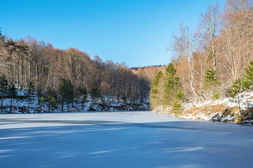 The scenic view of Kocayayla (Topuk Yaylası) with snow and frozen lake on the road between Tavşanlı and Domani&ccedil;, K&uuml;tahya