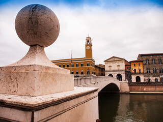 Italia, Toscana, la città di Pisa. Il Ponte di Mezzo e Municipio. - 729920043
