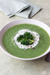 Green broccoli and spinach soup. Healthy eating. Vegetarian food.