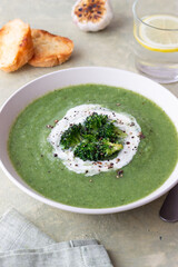 Green broccoli and spinach soup. Healthy eating. Vegetarian food.