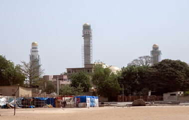 la construction de la mosquée de la ville de Tivaouane au Sénégal en Afrique