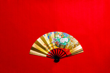 日本的伝統工芸品の舞扇、舞踊や装飾品としも非常に美しい。贈り物にも最適。