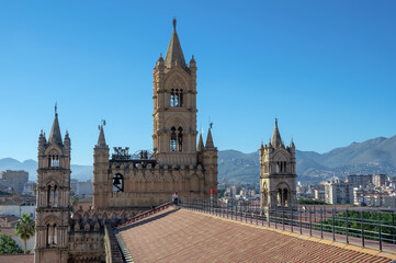 Obraz premium Palermo cathedral in Sicily Italy overlooking the city's picturesque landscape