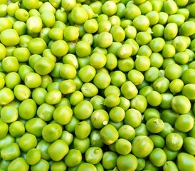 green peas background
