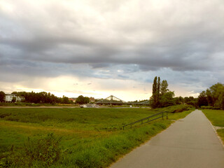 Elberadweg Blick Altstadt in Dresden
