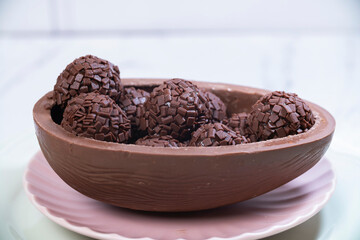 Brazilian gourmet easter egg concept