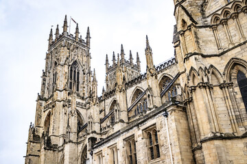 Fototapeta na wymiar Majestic York Minster: A Testament to Gothic Architecture