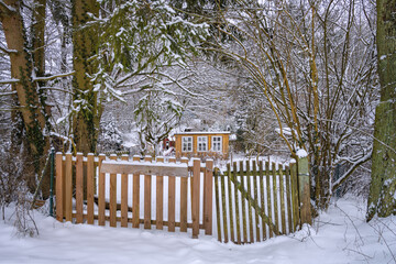 Winterwetter mit Schnee In Marburg, Ockershausen Heiliger Grund , Garten