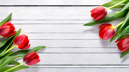 Tulipany, czerwone wiosenne kwiaty na białej desce, puste miejsce - obrazy, fototapety, plakaty