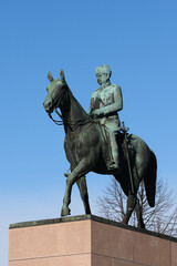 Fototapeta na wymiar Statue of Marshal Mannerheim in Helsinki