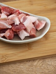 신선한 돼지고기, 음식 재료, 고기 