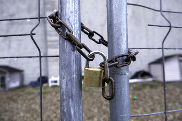 Padlock closed with chain