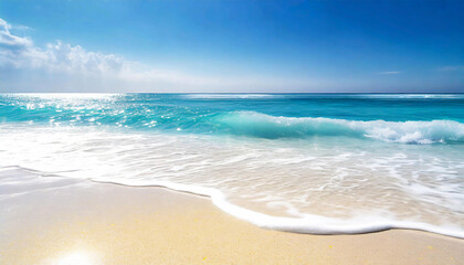 Fototapeta na wymiar Paysage d'une jolie plage paradisiaque face à la mer, avec sable blanc, belle vague et mer turquoise