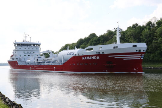 Nord-Ostseekanal nahe Kiel, Schleswig-Holstein, Deutschland, Ramanda, Dons&ouml;